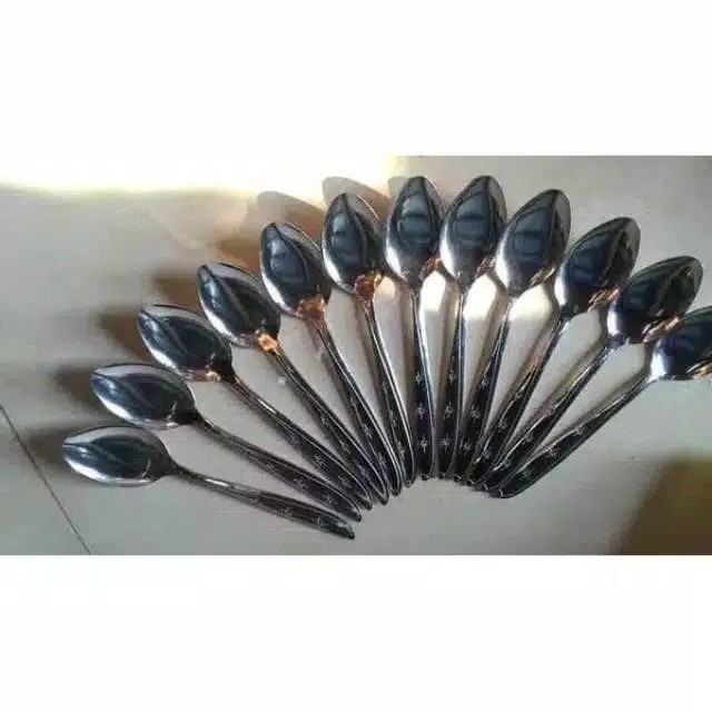 (146) STAINLESS SPOON 1 DOZEN STAINLESS SPOON FORK TABLES