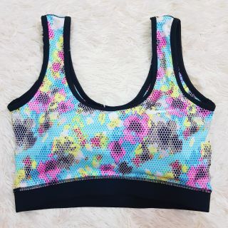 Sport bra ลายสวยผ้า dri fit  ใส่กระชับ ขนาดอก 34-37