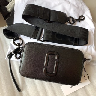 Marc Jacobs black black hardware