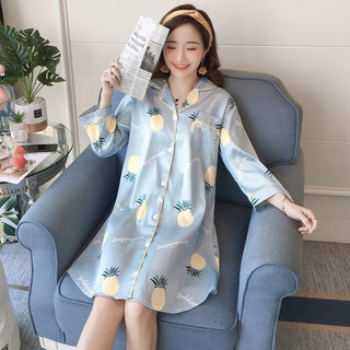 ชุดนอนผ้าซาติน ชุดนอนเดรสกระโปรง ลายสับปะรด สีฟ้าสดใส  พร้อมส่งเลยจร้า&gt;&gt;สินค้าจริงอยู่รูปสุดท้ายจร้า&lt;&lt;