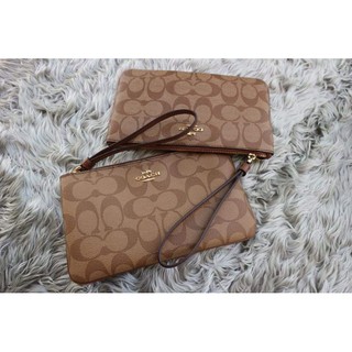 คล้องมือ coach size L1 ซิปขนาด 8" L x 4 3/4”H