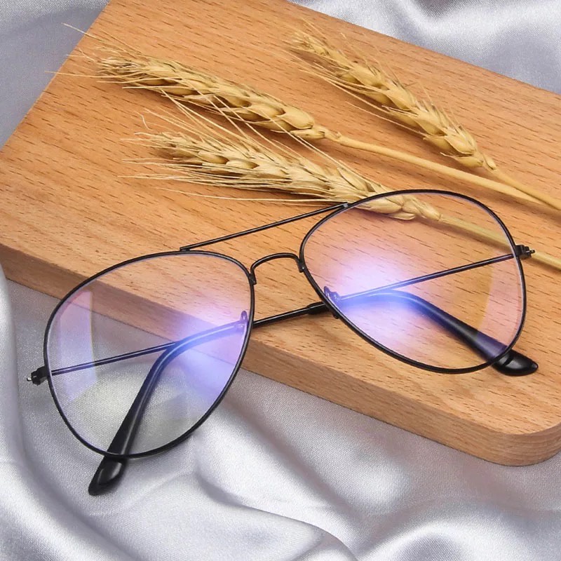 แว่นตากรองแสง ออกแดดเปลี่ยนสี ในเลนส์เดียวกัน ทรง Aviators รุ่น 3025AB
