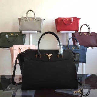 พร้อมส่ง prada  size 34*21*15 cm งาน hi end หนังเเท้