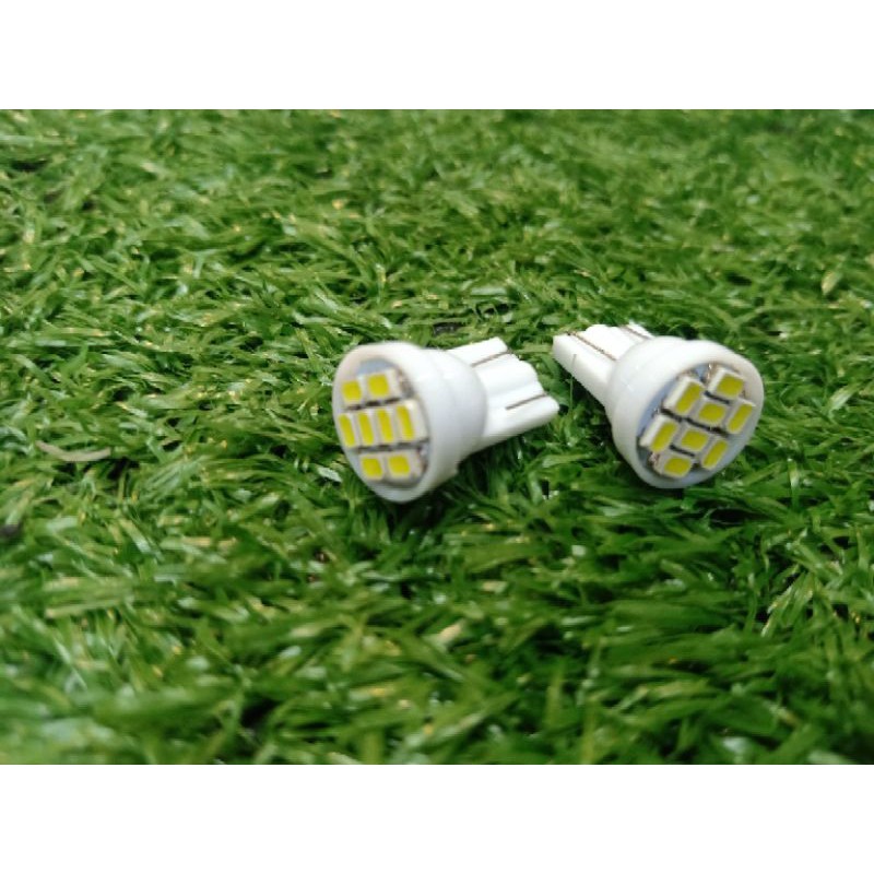 ไฟหลี่LED 8เม็ด แสงสีขาว