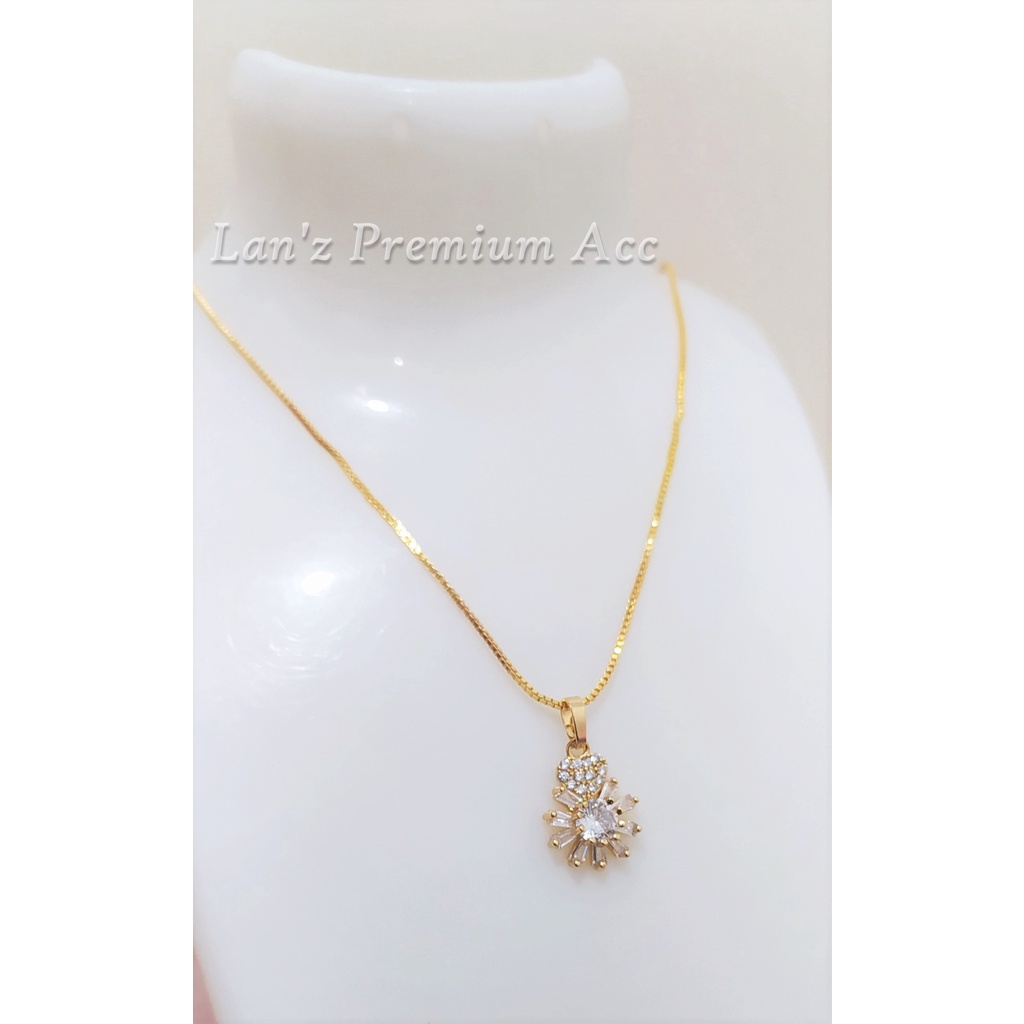 สร้อยคอผู้ใหญ่จี้ดอกไม้ไทเทเนียม 22K