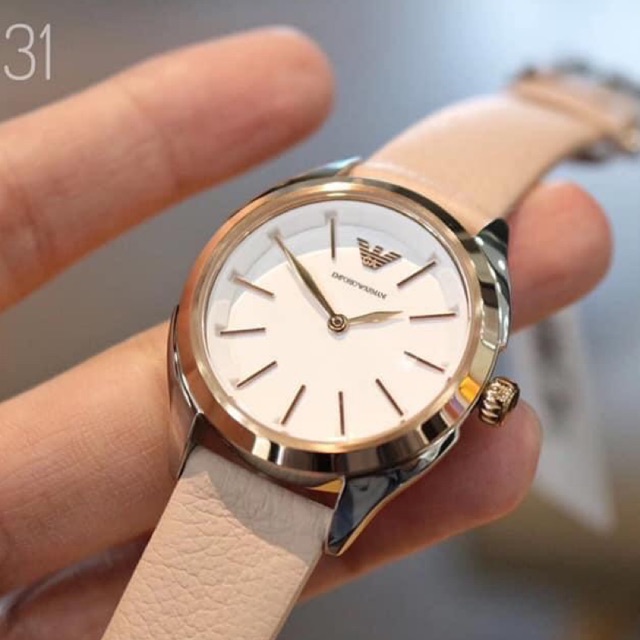 (ผ่อน0%)นาฬิกา สายหนังสีเบจ Emporio Armani Women Valeria Quartz Watch with Leather Calfskin Strap Beige AR11031 32 มม.