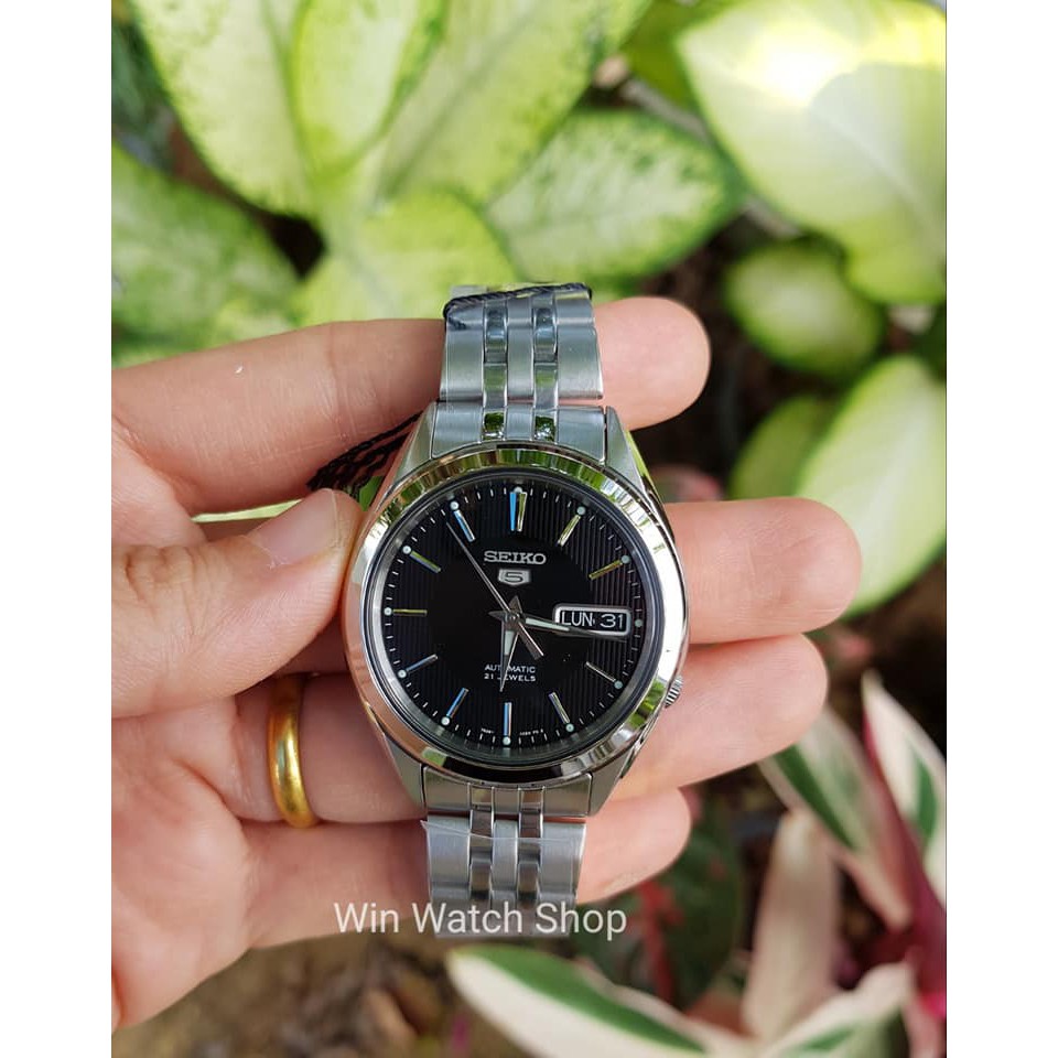 SEIKO 5 Automatic Men's Watch รุ่น SNKL23K1 - สายแสตนเลสสีเงิน หน้าปัดสีดำ มั่นใจ ของแท้ 100%- รับประกันสินค้า 1 ปี