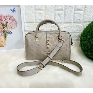 Guess Peony Classic Box Satchel แท้💯outlet คอลเลคชั่นใหม่สวยหรูจาก Guess