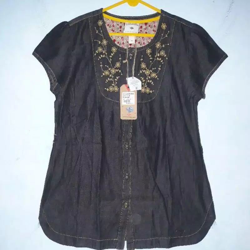 เสื้อโดย lee cooper*