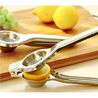 เครื่องบีบมะนาว หรือคั้นน้ำมะนาวAction Lemon Squeezer  ทำจากเนื้อสแตนเลสอย่างดี ไม่เป็นสนิม บีบง่าย ไม่แส