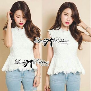 เสื้อแขนกุดคอสูงผ้าลูกไม้ตกแต่งชาย งาน Premium Quality ป้าย Lady Ribbon