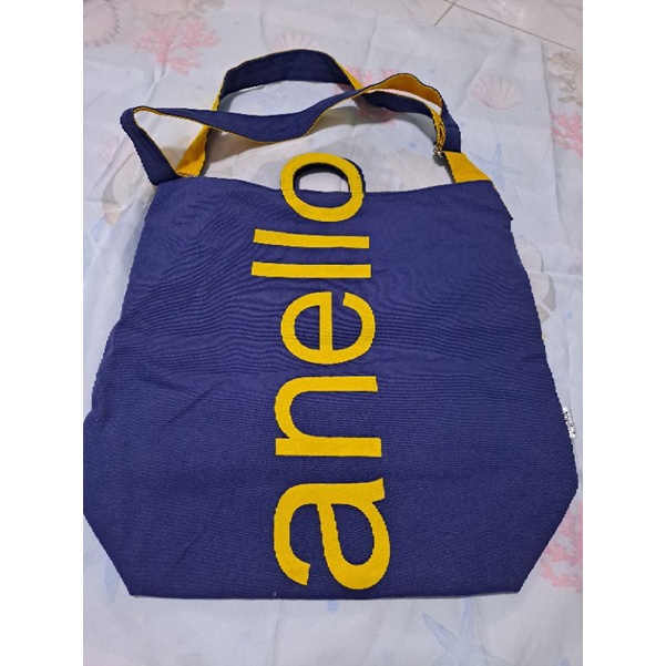 กระเป๋าสะพายข้าง anello