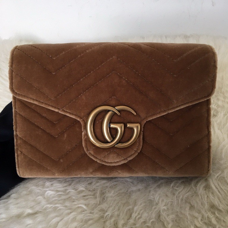 CO210804208 Gucci / Marmont Velvet