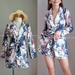 Floral blazer set ลายดอก เบเซอร์พร้อมกับกางเกงขาสั้นเข้าชุด