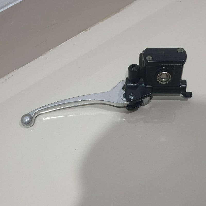 หลักเบรกขวา piaggio vespa LXV 3vie 150 แม่ปั๊ม piagio LXV