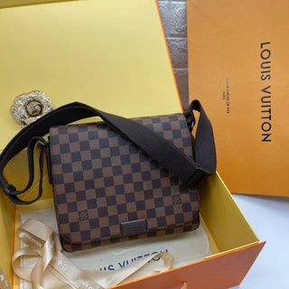 LOUIS VUITTON MESSENGER (Ori)