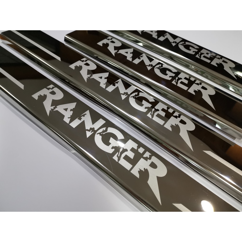 ชายบันไดสแตนเลส สคัฟเพลท FORD RANGER 2012-2025 ลายทหาร ลายพลาง nextgen ใส่ได้