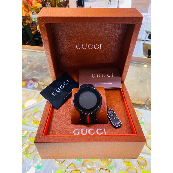 นาฬิกา Gucci รุ่น I Gucci YA114207 สายยาง ( มือ 2 )  •	ใส่น้อย สภาพ 90 % ( ขายเพราะไม่ค่อยได้ใช้ )