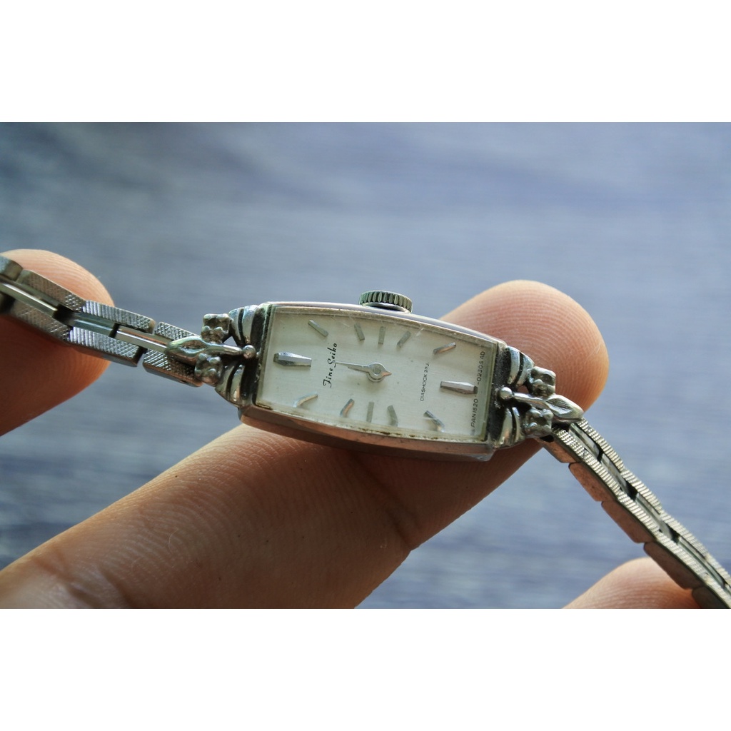 นาฬิกา Vintage มือสองญี่ปุ่น Fine Seiko  ระบบ ไขลาน Diashock 23j White Dial ชุบทองคำขาว 18mm