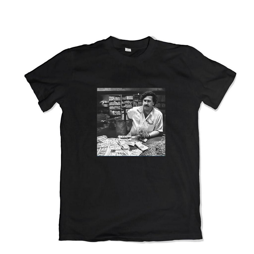 เสื้อยืด Pablo Escobar พร้อมวงดนตรี