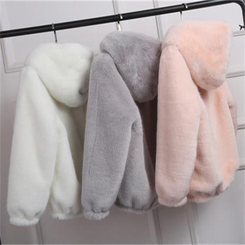 [พร้อมส่ง] แจ็คเก็ตและโค้ท เสื้อโค้ทผู้หญิง เสื้อโค้ทขนแกะ ขนมิงค์เทียม มีฮู้ด ทรงหลวม ขนาดใหญ่ สไตล์เกาหลี แฟชั่นฤดูใบไม้ร่วง ฤดูหนาว สําหรับผู้หญิง