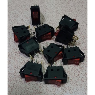 สวิทช์ไฟ12v 3ขา แพ็ค10ชิ้น  สวิทเปิด-ปิด12v/3ขา สวิทLAMP ขนาดกลาง