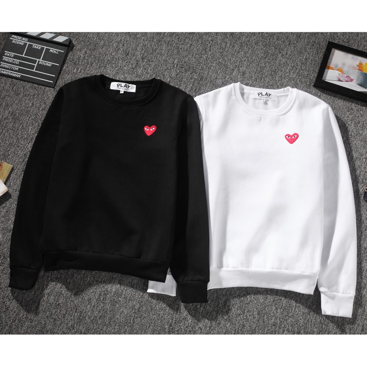 เสื้อกันหนาวแขนยาวลําลอง คอปก ทรงหลวม ขนาดใหญ่ ปักลายหัวใจ สีแดง คุณภาพสูง แฟชั่นคู่รัก สําหรับผู้ชาย และผู้หญิง