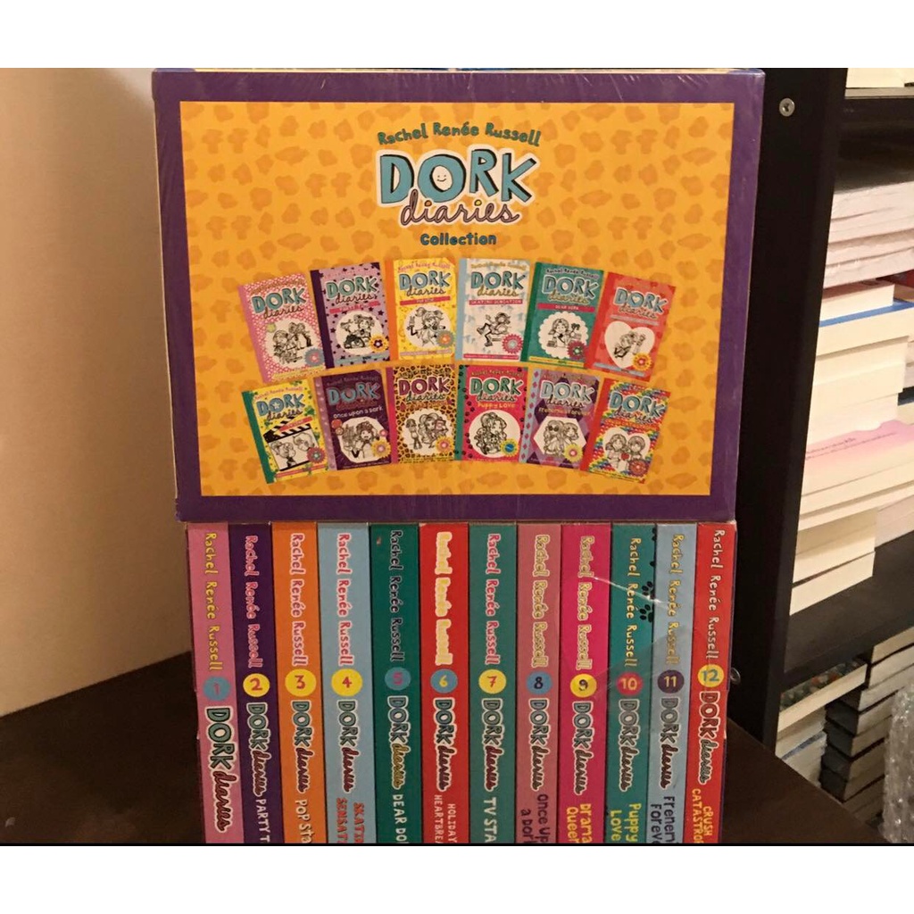 Box set พร้อมกล่อง dork diaries วรรณกรรมเยาวชนภาษาอังกฤษ 1 ชุด 12 เล่ม