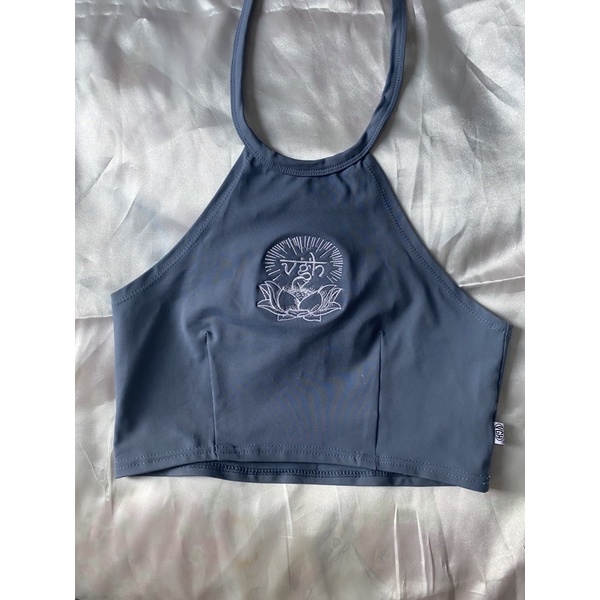 เสื้อครอปผูกคอ แบรนด์ vgh