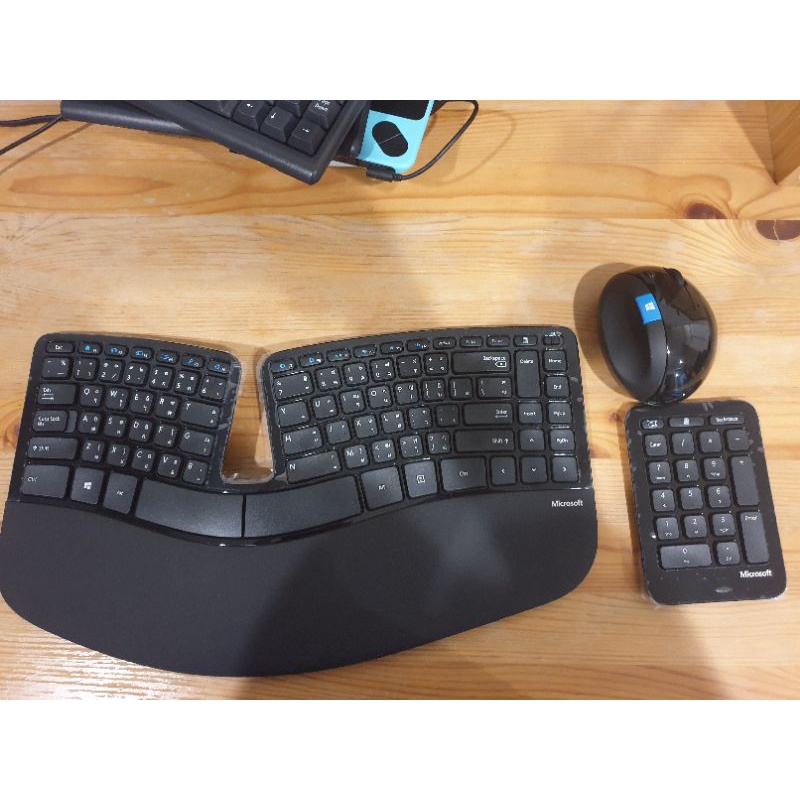 Microsoft Sculpt Ergonomic Desktop