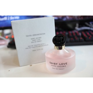 Marc Jacobs Daisy Love Eau So Sweet EDT 100ml.  #หอมหวานสดใสน่ารักมาก เป็นน้ำหอมที่ให้กลิ่นหอมดอกไม้สดพร้อมกับกลิ่นผลไม้