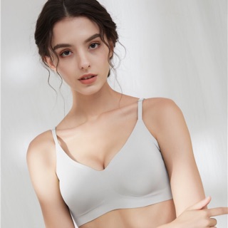 ชุดชั้นในผู้หญิง บราไร้ขอบไร้โครง  Seamlessbra สปอร์ตบรา เสื้อชั้นใน