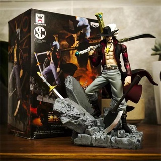 One Piece Dracule Mihawk  figure