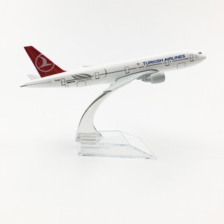 โมเดลเครื่องบิน TURKISH AIRLINES Boeing 777 (16 cm) ทำด้วยเหล็ก สวย งานละเอียด - ของเล่น ของขวัญ ตั้งโชว์เสริมฮวงจุ้ย