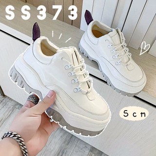 SS373 รองเท้าผ้าใบเกาหลีส้นเตารีด งานหนังแก้วดูแพง แต่งหูกระต่ายด้านหลัง สีครีม