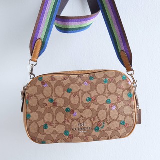 Coach F30610 Isra chain crossbody