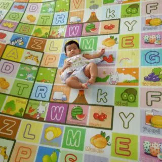 แผ่นรองคลาน เสื่อรองคลาน ลาย 2 หน้า 6 ฟุต 175×180 ซม.( ไซส์ใหญ่ รุ่นใหม่ เคลือบสีสด ) ( มีบริการ เก็บเงินปลายทาง)