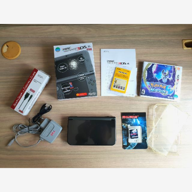 New Nintendo 3DS XL (มือสอง) สีดำ เล่นแผ่นแท้(ไม่แปลง) สภาพใหม่ (ไร้รอยขีดข่วน)+ของแถมตามรูป