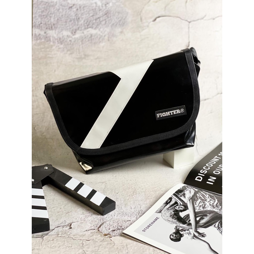 กระเป๋าผ้าใบกันน้ำ fighter
