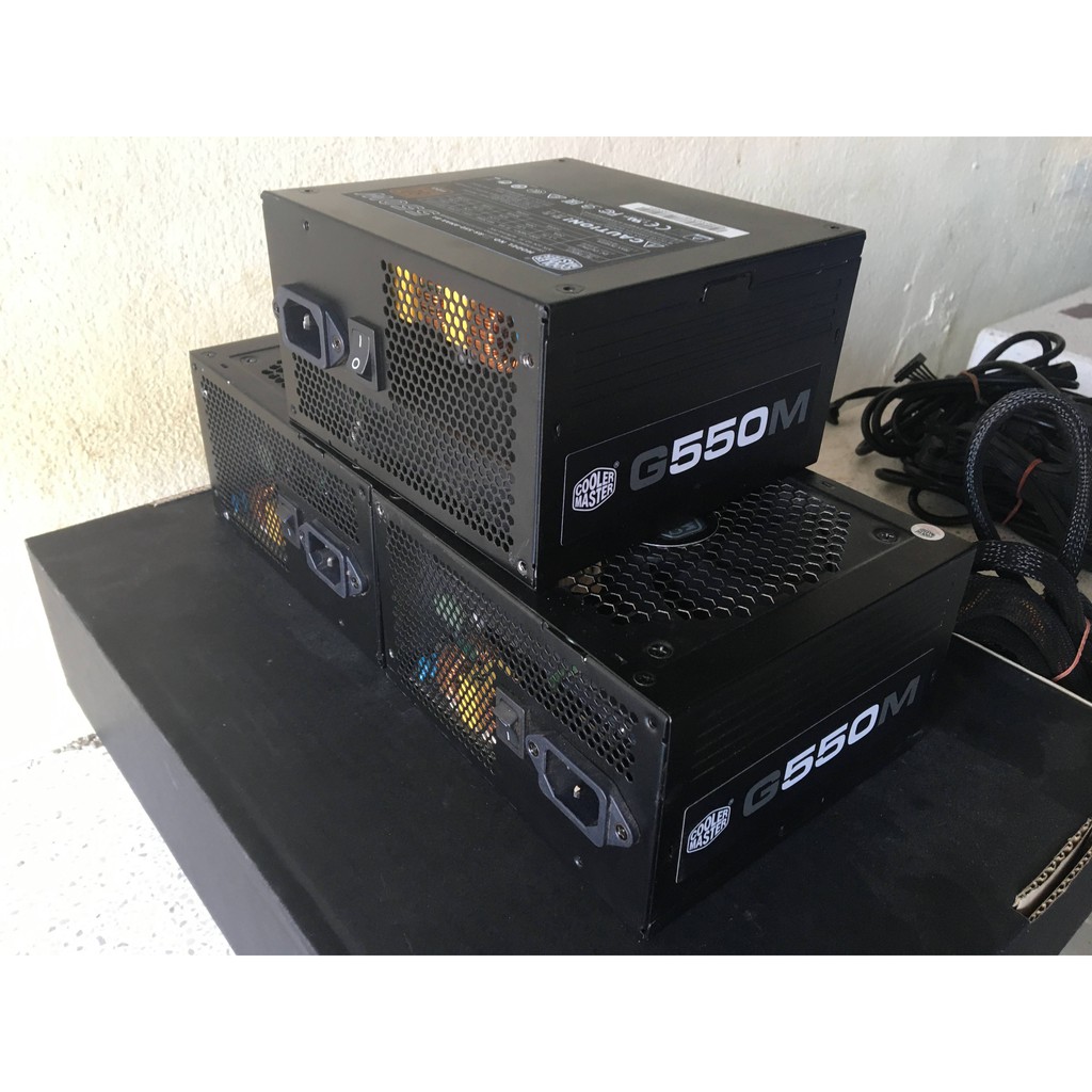 Boite d'alimentation CoolerMaster G550M semi-modulaire 550W / 80 Plus