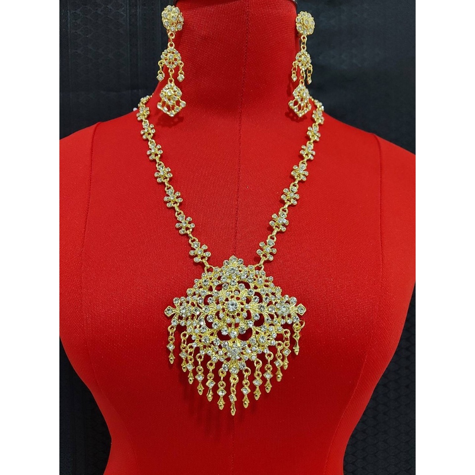 เครื่องประดับชุดไทย ต่างหูแบบหนีบ เครื่องประดับเจ้าสาวเพื่อนเจ้าสาว(สินค้ามีพร้อมส่ง)