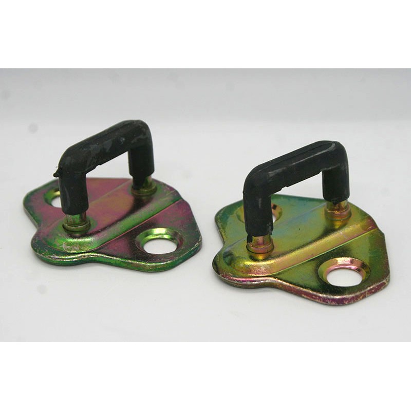 Datsun 720 ล็อคประตูหน้า Striker พร้อมยาง | OE Part Number : 80570-01W00