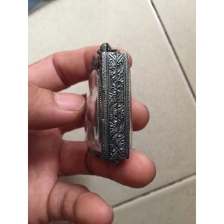 ตลับเงินเก่า ใส่พระสมเด็จพิมพ์มาตรฐานทั่วไป ขนาดตลับ 2.9x4.1cm