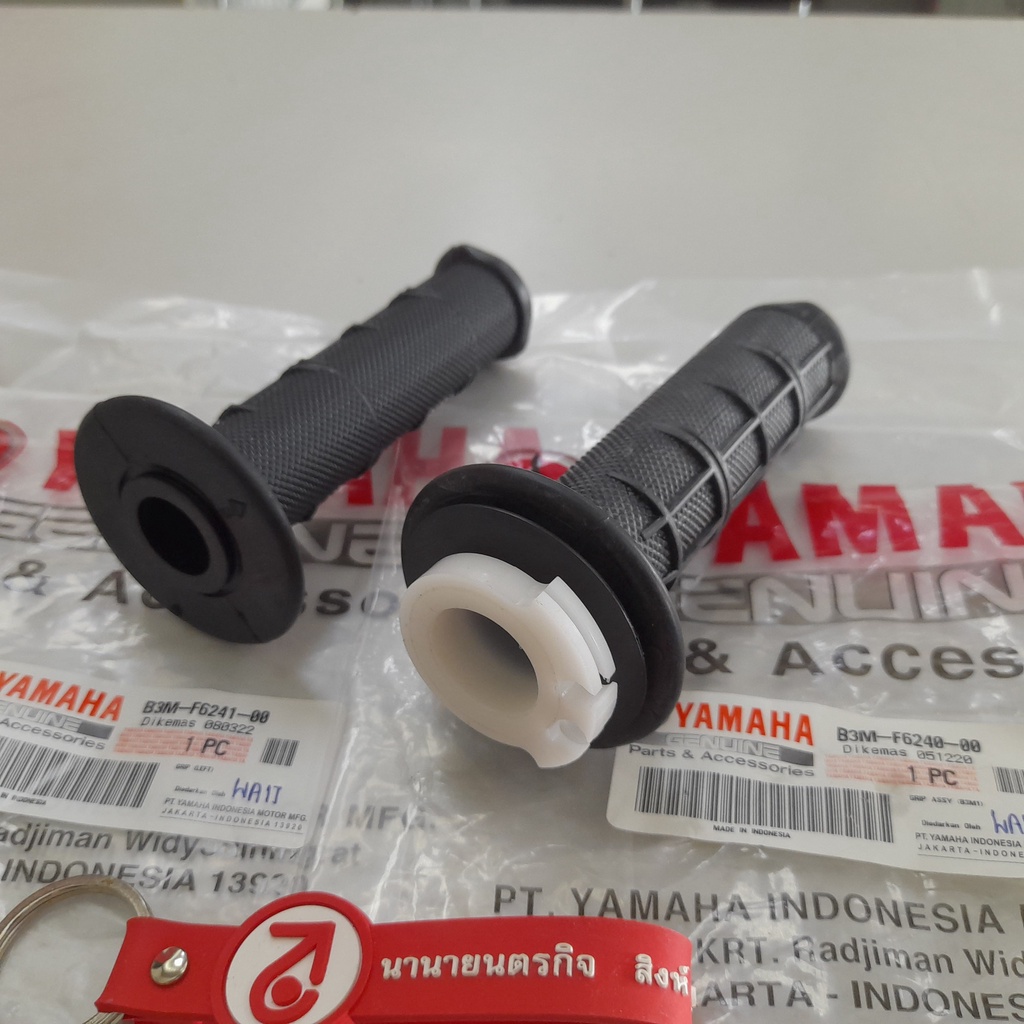 B3MF624100 - B3MF624000 ปลอกแฮนด์ WR-155 แท้ GRIP Yamaha B3M-F6241-00 - B3M-F6240-00