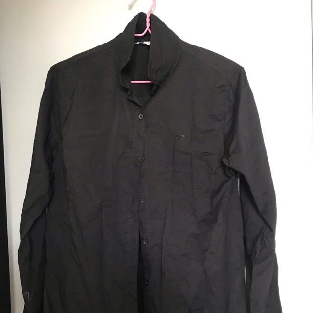 เสื้อเชิ้ต AIIZ ใส่ไปครั้งเดียวค่ะ