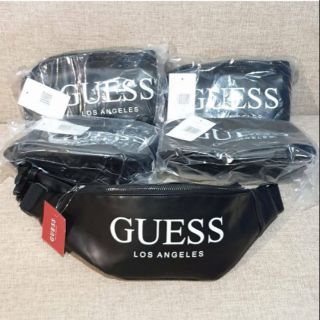 กระเป๋าคาดอก​ GUESS​ สีดำ​ โลโก้สกรีน​สีขาว​ ขนาด​ 8x34x14