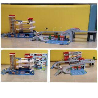 Tomica parking และ​ Super highway (Tomy) รางรถสำหรับเล่นกับรถเหล็ก สินค้า​มือ​