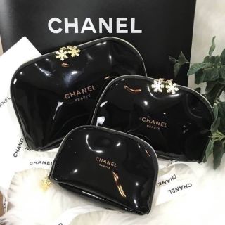 Chanel Snowflake Cosmetic Pouch Value Set