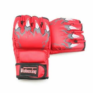 นวมชกมวย นวมต่อยมวย MMA  boxing gloves(พร้อมส่ง) ตัดปลายนิ้วสีแดง 1 คู่