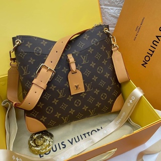 Louis Vuitton Original Grade 30cm เท่มากเลยค่ะ งานดี ตัดเย็บปราณีต หนังแท้ แคนวาสคุณภาพดี ถ่ายจากสินค้าจริงค่ะ